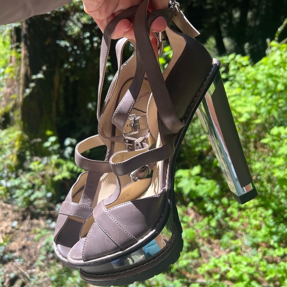 Brian Atwood Leather Lucite Platform Sandals Heels - Picture 8 of 12